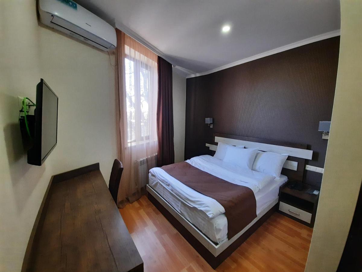 Cherry Garden Boutique Hotel Yeghegnadzor Luaran gambar